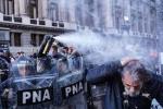 Otra vez palos y gases